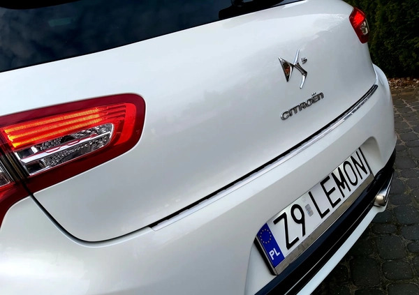 Citroen DS5 cena 47900 przebieg: 230000, rok produkcji 2015 z Morąg małe 497